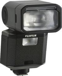 Fujifilm EF-X500 von vorne rechts Fujifilm EF-X500 von vorne rechts