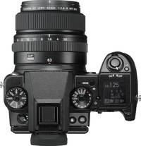 Fujifilm FUJINON GF 63 mm F2.8 R WR in schwarz an GFX 50S von oben Fujifilm FUJINON GF 63 mm F2.8 R WR in schwarz an GFX 50S von oben