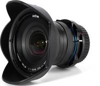 Laowa 15 mm F4 Macro 1:1 Shift in schwarz mit Gegenlichtblende von vorne links