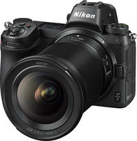 Nikon NIKKOR Z 20 mm 1:1.8 S in schwarz an Z7 von schräg vorne links