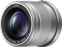 Panasonic Lumix G 42,5 mm F1.7 Asph. Power OIS (H-HS043E) in silber von vorne links