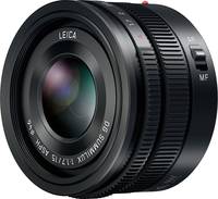 Panasonic Leica DG Summilux 15 mm F1.7 Asph. (H-X015E) in schwarz von vorne links Panasonic Leica DG Summilux 15 mm F1.7 Asph. (H-X015E) in schwarz von vorne links