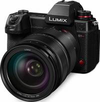 Panasonic Lumix S Pro 24-70 mm F2.8 (S-E2470E) in schwarz an Lumix S1H von schräg oben links Panasonic Lumix S Pro 24-70 mm F2.8 (S-E2470E) in schwarz an Lumix S1H von schräg oben links