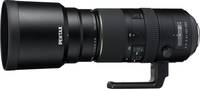 Pentax HD D FA 150-450 mm 1:4.5-5.6 ED DC AW in schwarz mit Stativschelle und Gegenlichtblende von links
