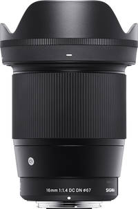 Sigma 16 mm F1.4 DC DN Contemporary in schwarz mit Gegenlichtblende von oben