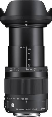 Sigma 18-200 mm F3.5-6.3 DC Makro OS HSM Contemporary in schwarz mit Gegenlichtblende ausgefahren von oben