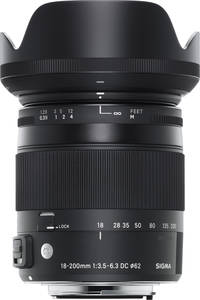 Sigma 18-200 mm F3.5-6.3 DC Makro OS HSM Contemporary in schwarz mit Gegenlichtblende von oben