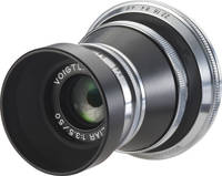Voigtländer Heliar 50 mm / 1:3.5 mit Sonnenblende von vorne links Voigtländer Heliar 50 mm / 1:3.5 mit Sonnenblende von vorne links