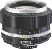 Voigtländer Nokton 58 mm / 1:1.4 II in silber von oben