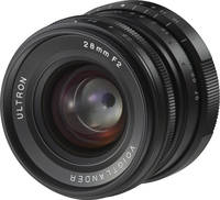 Voigtländer Ultron 28 mm / 1:2.0 in schwarz von vorne links Voigtländer Ultron 28 mm / 1:2.0 in schwarz von vorne links
