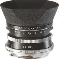 Voigtländer Ultron 35 mm / 1:2.0 Asph. mit Sonnenblende von oben