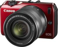 Canon EOS M in rot mit EF M 18-55 von vorne links Canon EOS M in rot mit EF M 18-55 von vorne links