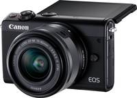 Canon EOS M100 in schwarz mit EF M15-45STM mit Klappdisplay von vorne links