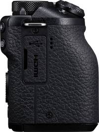 Canon EOS M6 Mark II in schwarz von rechts