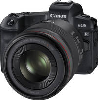 Canon EOS R in schwarz mit RF50 von vorne links