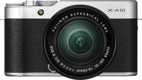 Fujifilm X-A10 in silber mit XC16-50 von vorne Fujifilm X-A10 in silber mit XC16-50 von vorne