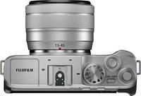 Fujifilm X-A7 in silber mit XC 15-45mm von oben