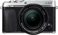 Fujifilm X-E3 in silber mit XF18-55 von vorne Fujifilm X-E3 in silber mit XF18-55 von vorne
