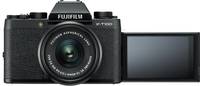 Fujifilm X-T100 in schwarz mit XC15-45 und Display aufgeklappt von vorne Fujifilm X-T100 in schwarz mit XC15-45 und Display aufgeklappt von vorne