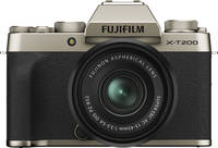 Fujifilm X-T200 in champagne gold mit Fujinon XC 15-45mm von vorne
