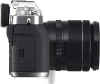 Fujifilm X-T3 in silber mit XF18-55 von rechts