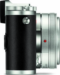 Leica CL (Typ 7323) in silber mit Vario Elmarit TL 18mm von rechts