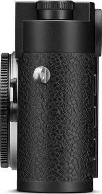 Leica M11 P (Typ 2416) in schwarz von links Leica M11 P (Typ 2416) in schwarz von links