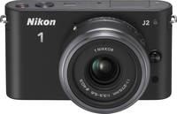 Nikon 1 J2 in schwarz mit Nikkor 11-275 von vorne oben