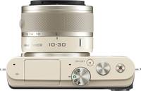 Nikon 1 J3 in beige mit Nikkor 10-30 von oben Nikon 1 J3 in beige mit Nikkor 10-30 von oben