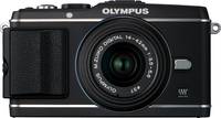 OM System PEN E-P3 in schwarz mit 14-42 mm von vorne