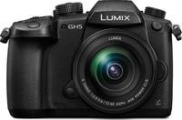 Panasonic Lumix DC-GH5 in schwarz mit G Vario 12-60 mm von vorne Panasonic Lumix DC-GH5 in schwarz mit G Vario 12-60 mm von vorne