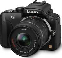 Panasonic Lumix DMC-G3 in schwarz mit G Vario 14-42 mm von vorne links