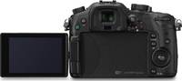 Panasonic Lumix DMC-GH3 in schwarz mit Klappdisplay von hinten Panasonic Lumix DMC-GH3 in schwarz mit Klappdisplay von hinten