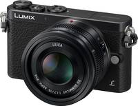 Panasonic Lumix DMC-GM1 in schwarz mit Leica DG Summilux 15mm von vorne links