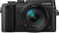 Panasonic Lumix DMC-GX8 in schwarz mit G Vario 12-35 mm von vorne Panasonic Lumix DMC-GX8 in schwarz mit G Vario 12-35 mm von vorne