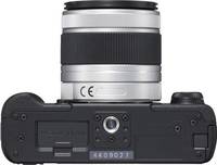 Pentax Q10 in schwarz mit 5-15mm von unten