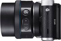 Samsung NX300M in schwarz mit 16-50 mm von links