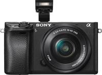 Sony Alpha 6300 in schwarz mit SEL P 16-50 und Blitz von vorne