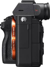 Sony Alpha 7R III in schwarz von links Sony Alpha 7R III in schwarz von links