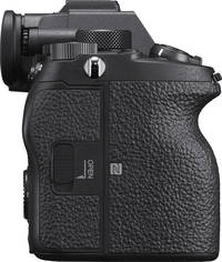 Sony Alpha 7S III in schwarz von rechts Sony Alpha 7S III in schwarz von rechts