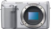Sony Alpha NEX-F3 in silber von vorne Sony Alpha NEX-F3 in silber von vorne