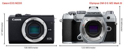 Größenvergleich: Canon EOS M200 vs. OM System OM-D E-M5 Mark III Größenvergleich: Canon EOS M200 vs. OM System OM-D E-M5 Mark III