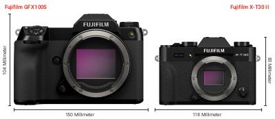 Größenvergleich: Fujifilm GFX100S vs. Fujifilm X-T30 II Größenvergleich: Fujifilm GFX100S vs. Fujifilm X-T30 II