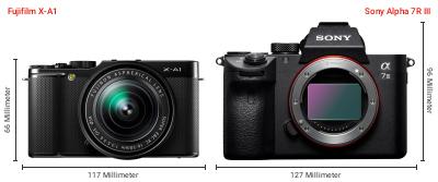 Größenvergleich: Fujifilm X-A1 vs. Sony Alpha 7R III Größenvergleich: Fujifilm X-A1 vs. Sony Alpha 7R III