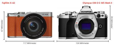Größenvergleich: Fujifilm X-A2 vs. OM System OM-D E-M5 Mark II Größenvergleich: Fujifilm X-A2 vs. OM System OM-D E-M5 Mark II