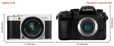 Größenvergleich: Fujifilm X-A5 vs. Panasonic Lumix DC-G97 Größenvergleich: Fujifilm X-A5 vs. Panasonic Lumix DC-G97