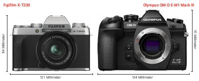 Größenvergleich: Fujifilm X-T200 vs. OM System OM-D E-M1 Mark III Größenvergleich: Fujifilm X-T200 vs. OM System OM-D E-M1 Mark III