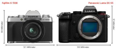 Größenvergleich: Fujifilm X-T200 vs. Panasonic Lumix DC-S5 Größenvergleich: Fujifilm X-T200 vs. Panasonic Lumix DC-S5