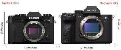 Größenvergleich: Fujifilm X-T30 II vs. Sony Alpha 7R V