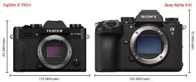 Größenvergleich: Fujifilm X-T30 II vs. Sony Alpha 9 III Größenvergleich: Fujifilm X-T30 II vs. Sony Alpha 9 III